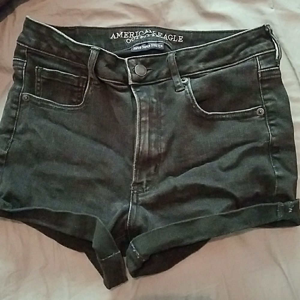black high waisted American eagle shorts